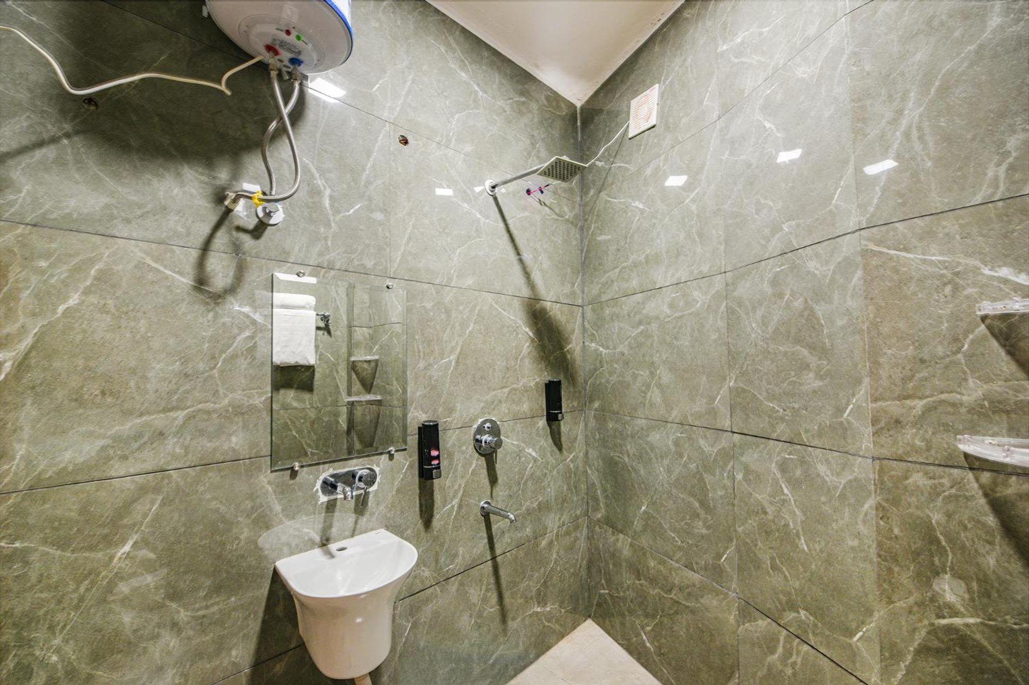 Fabhotel Alpine Tree Амрітсар Екстер'єр фото